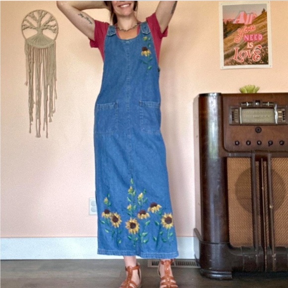 Vintage Dresses & Skirts - SOLD